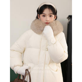 鹿向南《云朵绒毛》冬季鸭绒羽绒服女2023新款甜美中长款外套女LXN32390