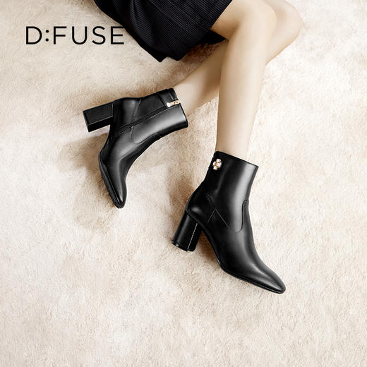 Dfuse迪芙斯冬季新款牛皮方头优雅花扣粗跟短靴女DF34116015 商品图0