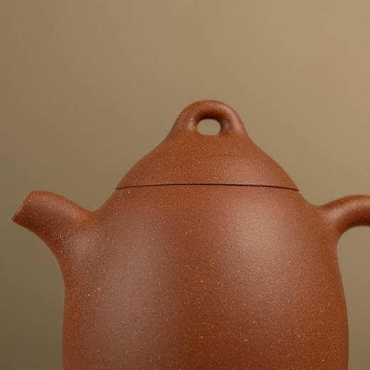 《秦权壶》 周品鑫   正高级工艺美术师（研究员级高级工艺美术师）、实力派中青年陶艺家、省工艺美术学会陶艺专业委员会会员、紫砂行业协会会员 商品图1