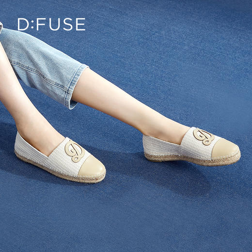Dfuse迪芙斯2024春季新款呢布手工复古平底渔夫鞋单鞋DF41112008 商品图9