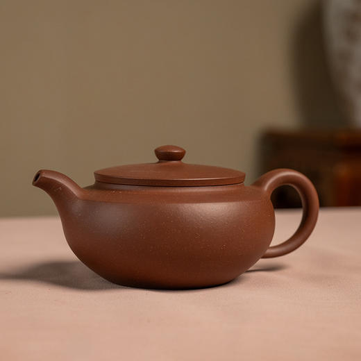 《玉璧壶》 殷步荣   当代宜兴一线实力派陶手、宜兴紫砂工艺厂资深紫砂制壶辅导老师、著名紫砂艺术家 商品图0