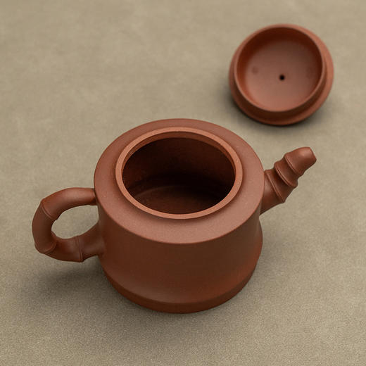 《一品竹壶》 瞿华娣  省陶瓷艺术名人、正高级工艺美术师（研究员级高级工艺美术师）、正高级乡村振兴技艺师、宜兴紫砂陶合格承传人、著名中青年女陶艺家 商品图2