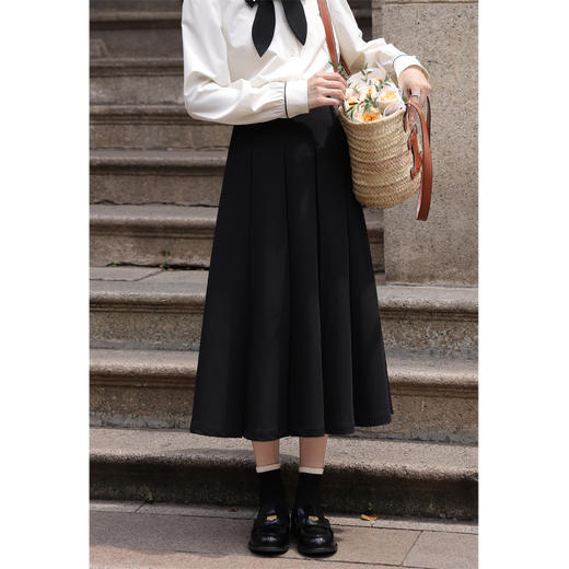 鹿向南《微甜黑巧》黑色压褶半身裙女秋季高腰百褶裙a字中长裙子 商品图1