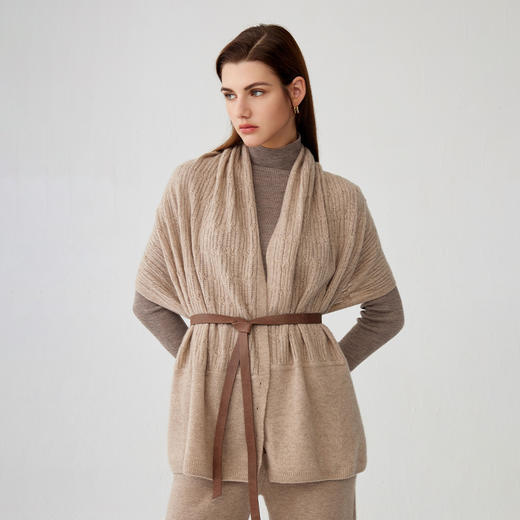 【多用途羊绒披肩】羊绒世家秋冬新品女士100%山羊绒镂空拼接围巾小外套 商品图1