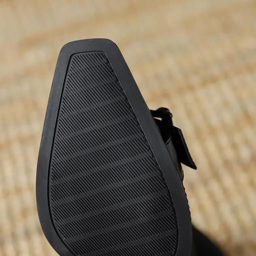 西遇高跟短靴女新款秋冬洋气小香风弹力袜靴皮带扣方头瘦瘦靴V0034393 商品图5