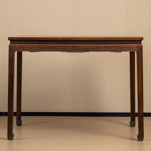 清 红木束腰马蹄腿回纹独板画桌 商品图0