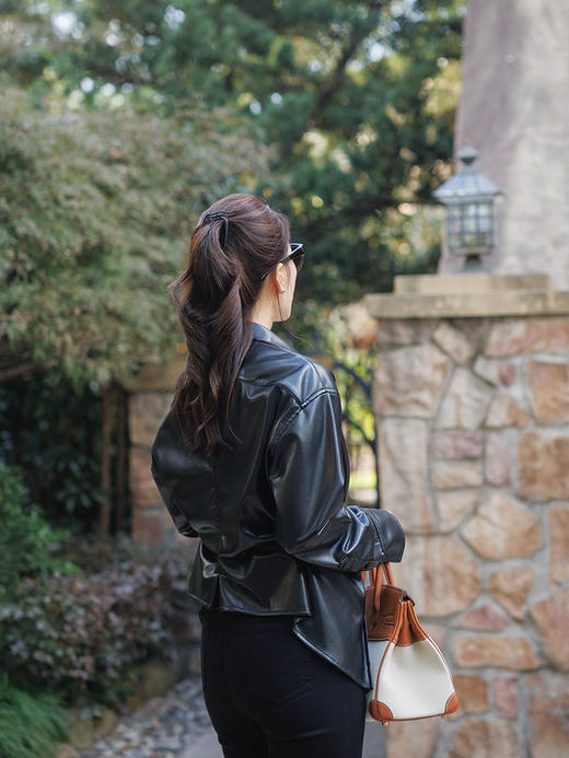 “仿生胶原蛋白皮” 环保弹力仿小羊皮手感皮衣衬衫 商品图1