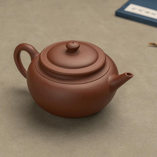 《云肩壶》 凌萍 2012年评为助理工艺美术师、工艺美术学会评授工艺美术师、优秀青年陶艺家、省陶瓷行业协会、工艺美术学会会员 商品图2