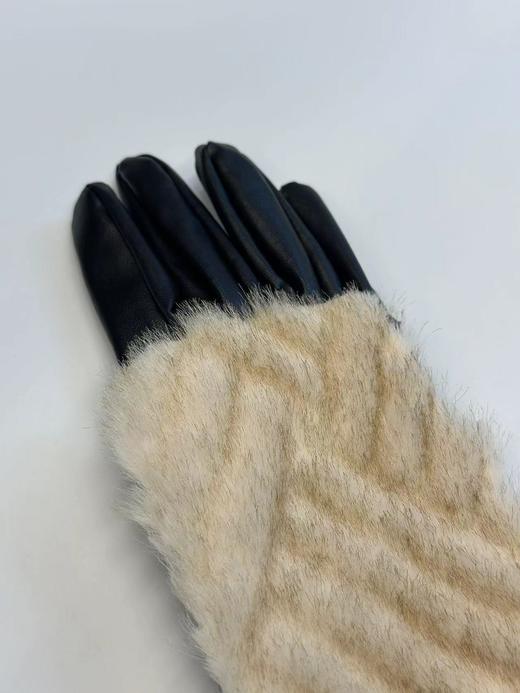 【松软吐司】短绒压纹环保皮草拼接PU皮质长手套23ZB05B 商品图0