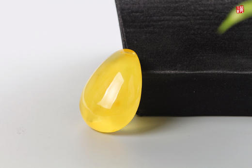 【芳华】蜜蜡水滴形吊坠 商品图2