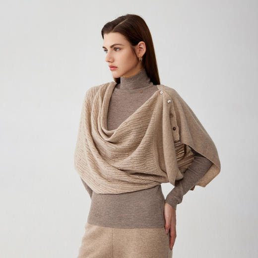 【多用途羊绒披肩】羊绒世家秋冬新品女士100%山羊绒镂空拼接围巾小外套 商品图0