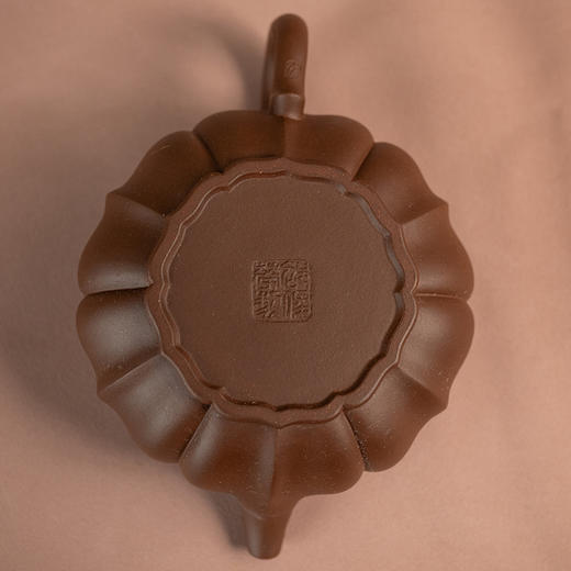 《福菱壶》 邵俊芬   正高级工艺美术师（研究员级高级工艺美术师）、正高级乡村振兴技艺师、著名中青年女陶艺家 商品图4