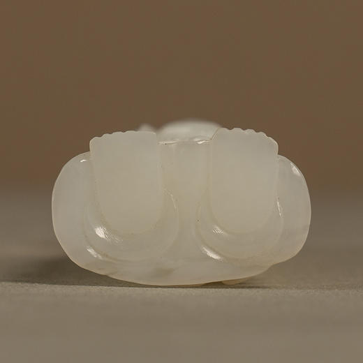 清 玉雕观音像 商品图3