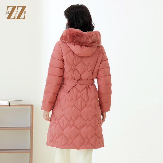 佐尔美冬季新款 时尚经典系腰绳獭兔毛领羽绒服外套女E14YT36 商品图4