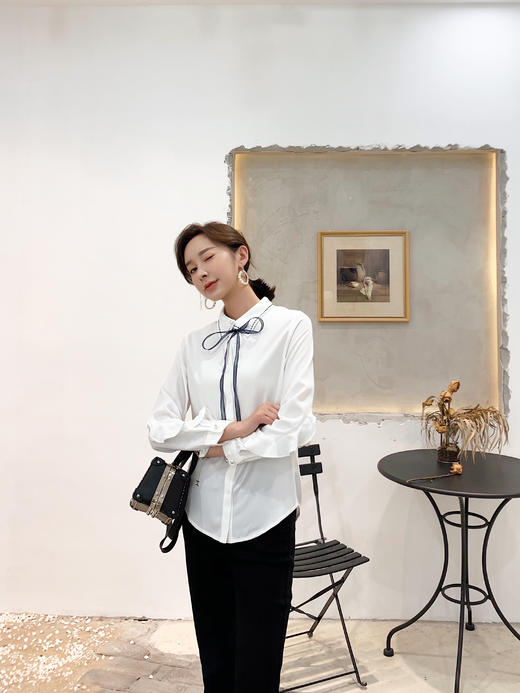 OLrain欧芮儿2018年秋白色衬衫 商品图1