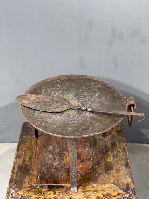 平底铁锅与支架铁铲套组，顺丰包邮 商品图0