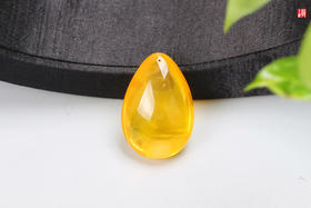 【仟仟】蜜蜡水滴形吊坠