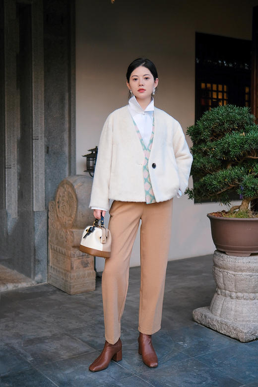 花花团秋冬皮靴篙端定制——意大利🇮🇹进口小羊皮 里外筌羊皮JI致柔软弹力包容脚背脚型 鞋楦秀气显瘦 6cm粗跟中高跟短靴 秋冬优雅女士BI备款短皮靴！ 商品图5