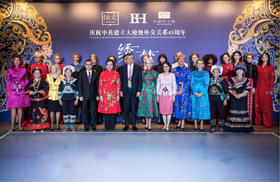  73岁的“当家网红绣娘”潘奶奶，今天这是什么操作？ 