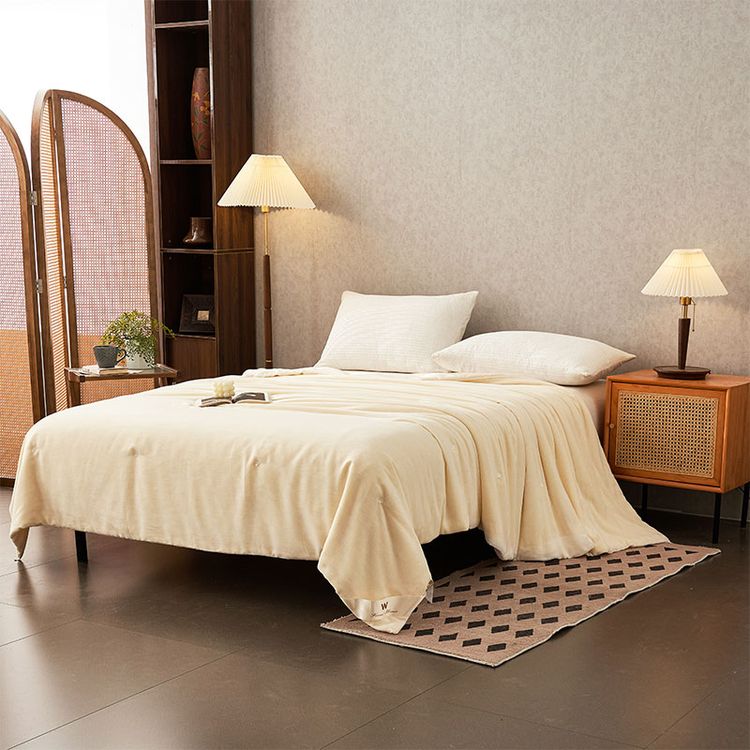 维众黄金桑蚕长丝被