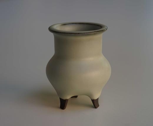 吴远中·未名窑 | 远中款 黑土汝窑三足香炉 商品图2