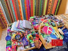  大艺术家|深山集市教你做绣条手艺人 