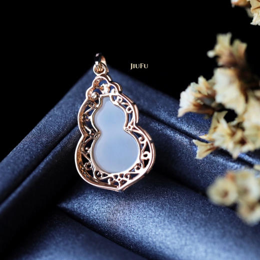 18K玫瑰金和田玉（白玉）镶钻葫芦吊坠/单面葫芦8*12mm 商品图4