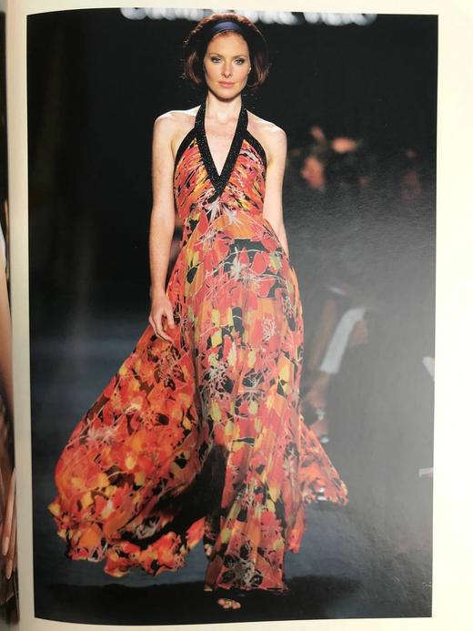 完美穿着：红毯时刻的着装艺术 百余幅插图 精装大16开 商品图11