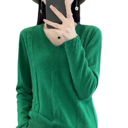 【双11】秋冬新款V领长袖扭花时尚宽松内搭毛衣打底衫外套QH-RY376 商品图4