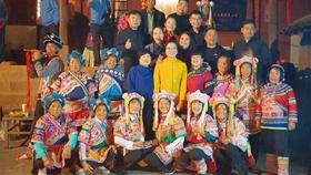  依文·中国手工坊绣梦之旅，让爱在指尖流淌…… 