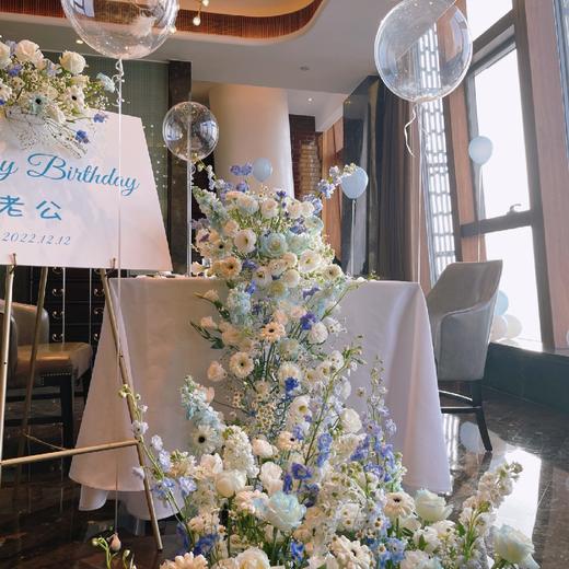 蓝色系鲜花生日布置 商品图0