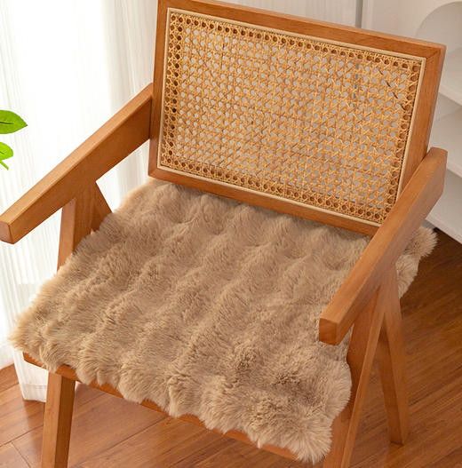秋冬季【兔毛绒餐椅垫】兔毛绒保暖坐垫  办公室久坐屁垫  餐椅凳子垫椅垫 商品图7
