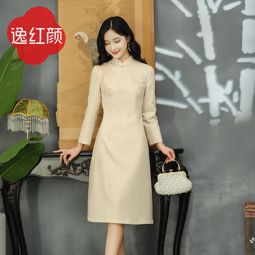 逸红颜 停云 2025秋冬新款A摆刺绣中式改良旗袍显瘦职业连衣裙女 商品图0