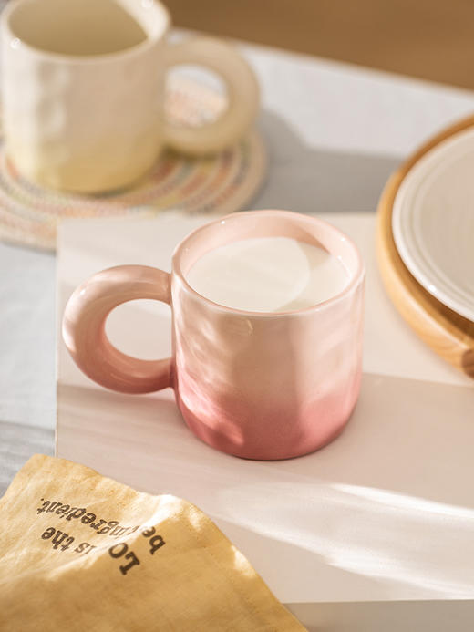 摩登主妇渐变马克杯陶瓷杯家用水杯女生情侣早餐杯办公室咖啡杯子 商品图3