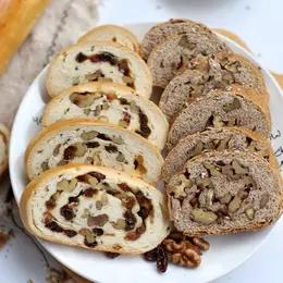 【新疆水牛奶大列巴】新鲜制作，超 30%果仁含量，0防腐剂、0色素、0香精，吃起来是外皮酥脆，内里酥软又不失嚼劲、非常扎实感，吃完后饱腹感也很强 商品图0