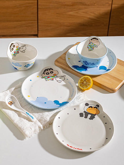 摩登主妇&蜡笔小新 异形盘子菜盘家用陶瓷儿童碗盘碟卡通餐盘 商品图4