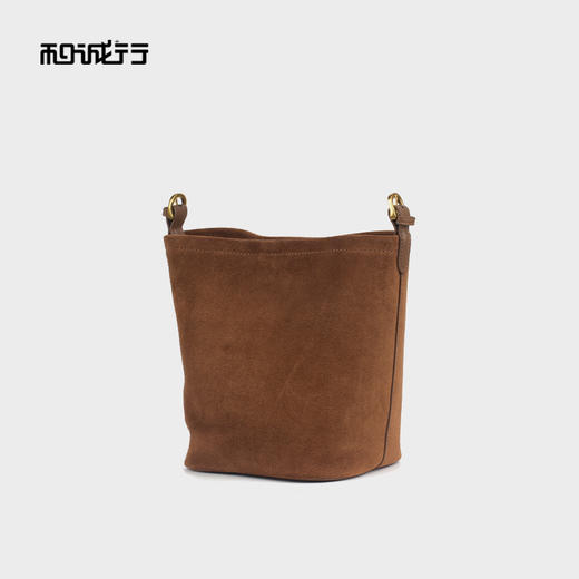 和诚行 2023新款复古大容量水桶包女百搭休闲单肩腋下包包4420088 商品图1