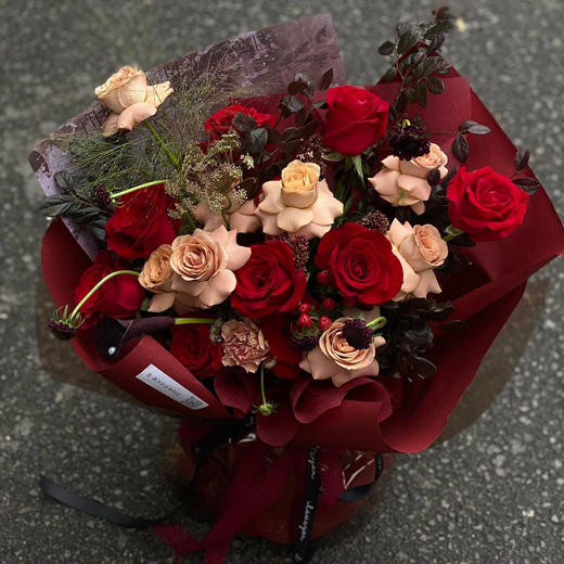 复古色系混搭（红玫瑰卡布混搭花束） 商品图0