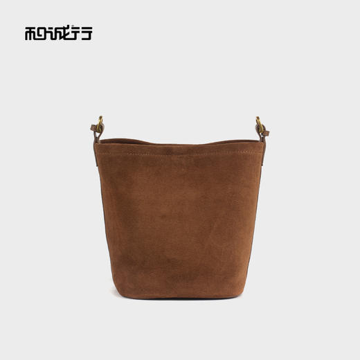 和诚行 2023新款复古大容量水桶包女百搭休闲单肩腋下包包4420088 商品图0
