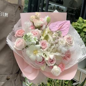 心尖回响（粉雪山混搭花束）