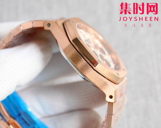 爱彼-AUDEMARS PIGUET 皇家橡树计时系列 AP六针石英 精品 重磅上市 与您相约 高超的技造诣大气风格 六针多功能计时男士石英腕表 商品图6