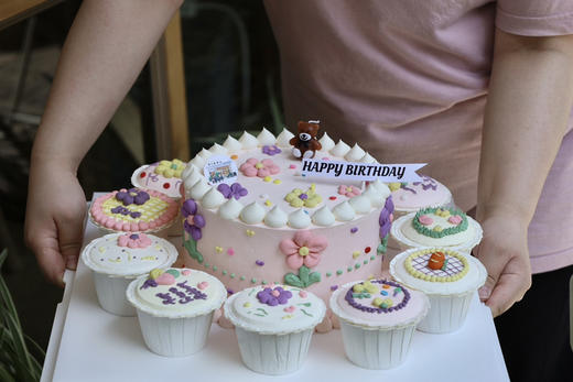 6寸小熊蛋糕+11个纸杯 商品图3