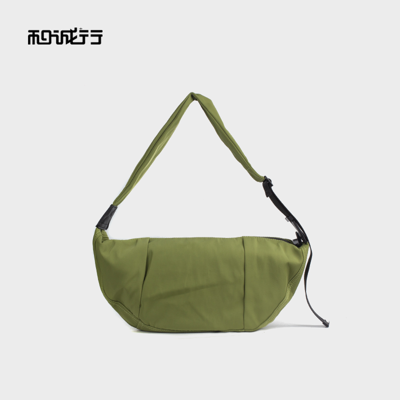 和诚行 2023新款百搭大容量帆布包男女同款休闲运动斜挎包4410022