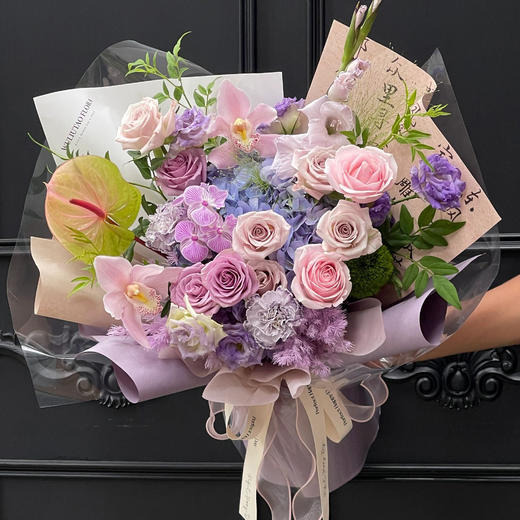 甜糖蜜语（玫瑰绣球混搭花束） 商品图0