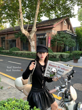 Read Nameless /全羊毛多扣黑色针织开衫+打揽松紧腰黑色皮裙