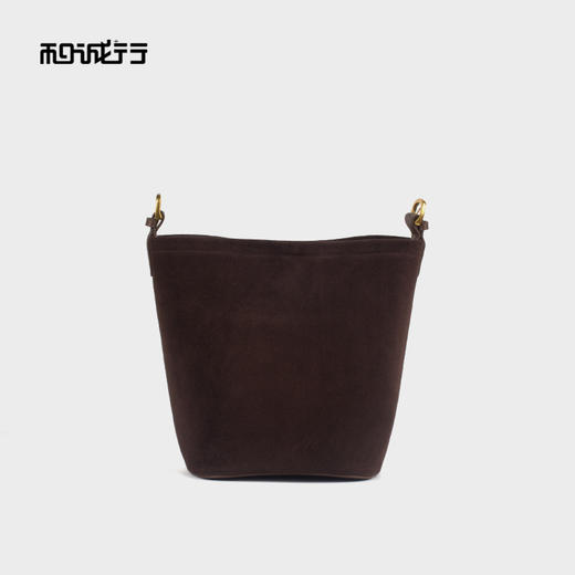 和诚行 2023新款复古大容量水桶包女百搭休闲单肩腋下包包4420088 商品图3