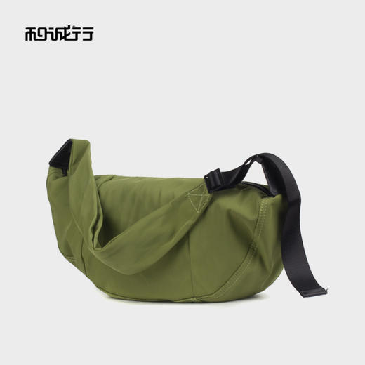和诚行 2023新款百搭大容量帆布包男女同款休闲运动斜挎包4410022 商品图3