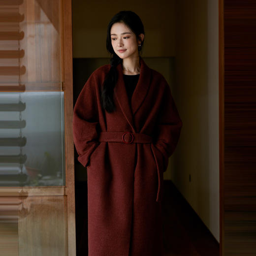 绽放870朵/典雅暗红色超柔羊毛纱线大翻领蝙蝠袖气质大衣毛呢外套 商品图1