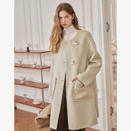 西遇日系毛呢外套女秋冬新款高级感牛角扣小个子学院风大衣D0038379 商品图3