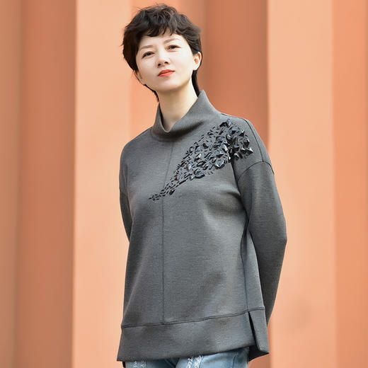 SAINT L’UCK/圣媛女装秋季高领纯色休闲上衣SA319V07 商品图2